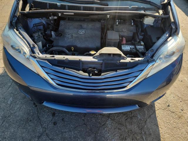 5TDKK3DC2FS552968 - 2015 TOYOTA SIENNA LE BLUE photo 11