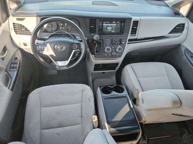 5TDKK3DC2FS552968 - 2015 TOYOTA SIENNA LE BLUE photo 8