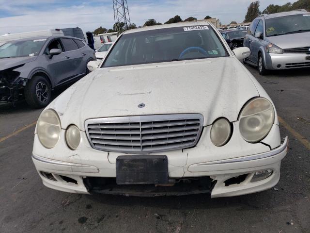 WDBUF65J45A644959 - 2005 MERCEDES-BENZ E 320 WHITE photo 5