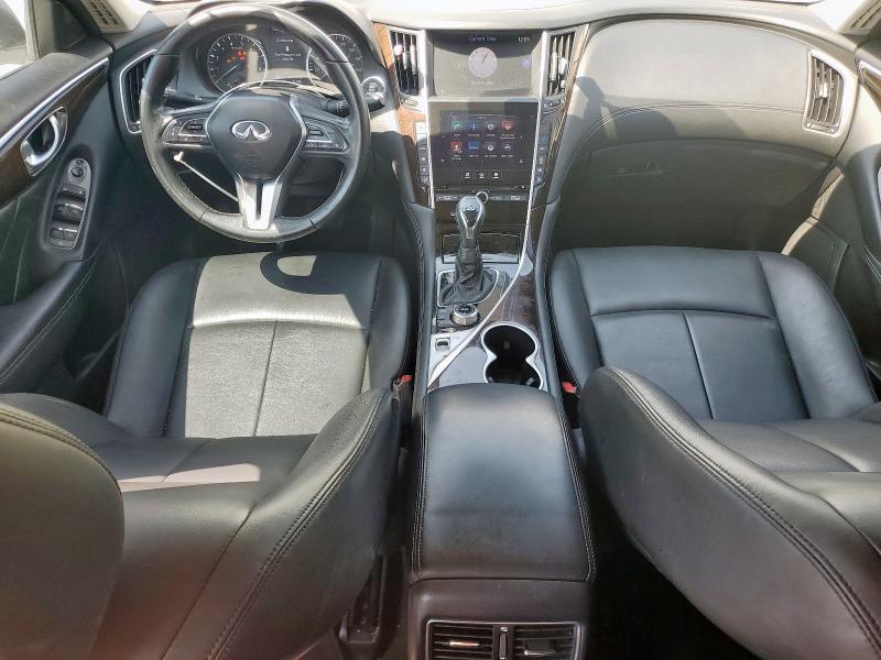 JN1EV7AP6JM358518 - 2018 INFINITI Q50 LUXE 白色 照片 8