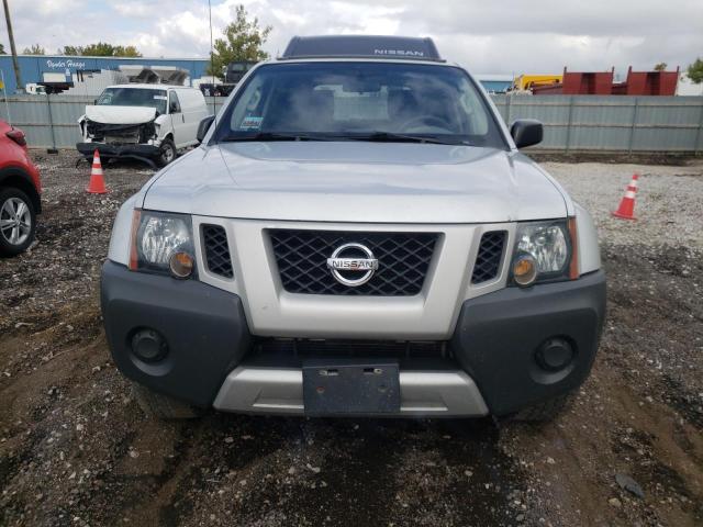 5N1AN0NU4DN816599 - 2013 NISSAN XTERRA X SILVER photo 5