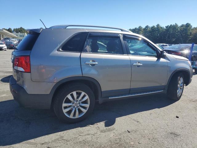 5XYKUDA26BG168615 - 2011 KIA SORENTO EX GRAY photo 3