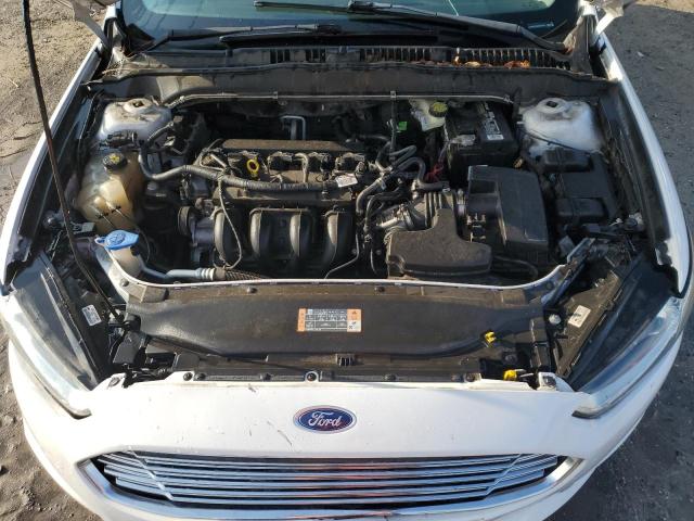 3FA6P0H76GR331415 - 2016 FORD FUSION SE WHITE photo 11