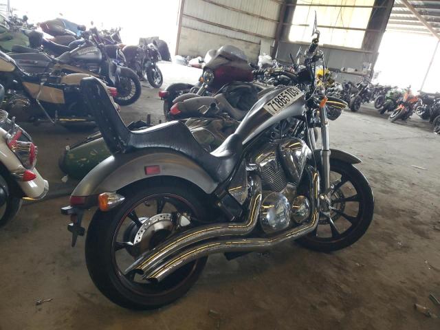 JH2SC6157AK000622 - 2010 HONDA VT1300 CX GRAY photo 4