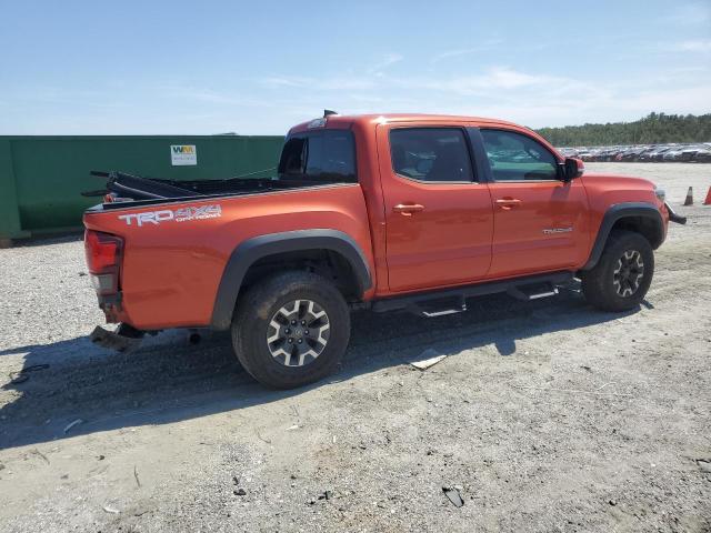 3TMCZ5AN7JM174866 - 2018 TOYOTA TACOMA DOUBLE CAB Turuncu fotoğraf 3