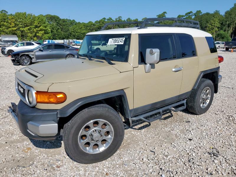 2013 TOYOTA FJ CRUISER, 