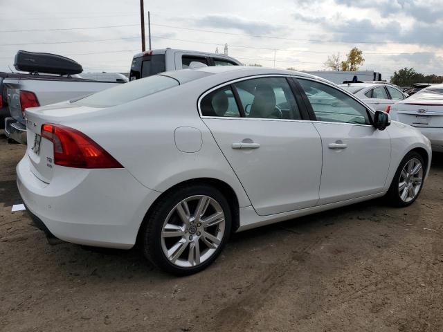 YV1902FH1B2014930 - 2011 VOLVO S60 T6 WHITE photo 3