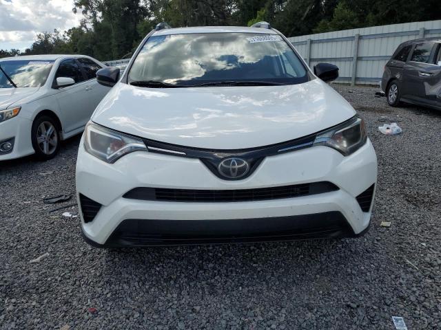 JTMZFREV3JJ201823 - 2018 TOYOTA RAV4 LE 白色 照片 5