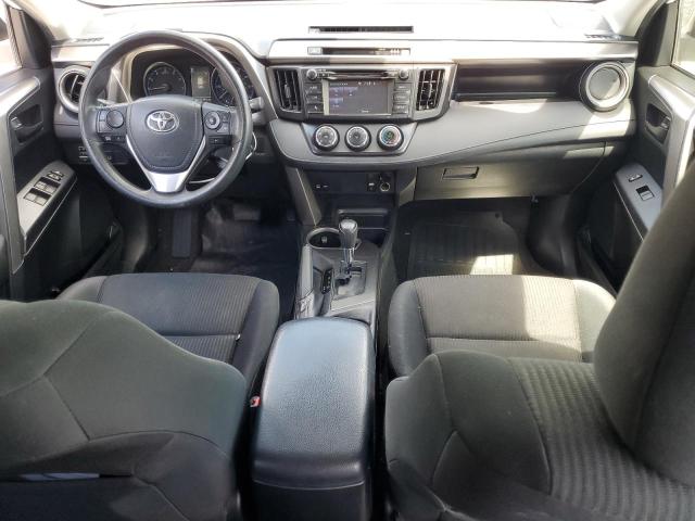 JTMZFREV3JJ201823 - 2018 TOYOTA RAV4 LE 白色 照片 8