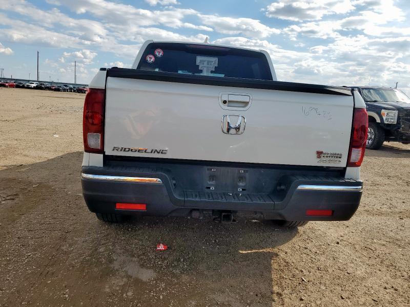 5FPYK3F56HB038290 - 2017 HONDA RIDGELINE RTL 白色 照片 6