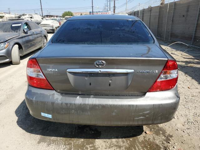 JTDBE32K140281516 - 2004 TOYOTA CAMRY LE GRAY photo 6