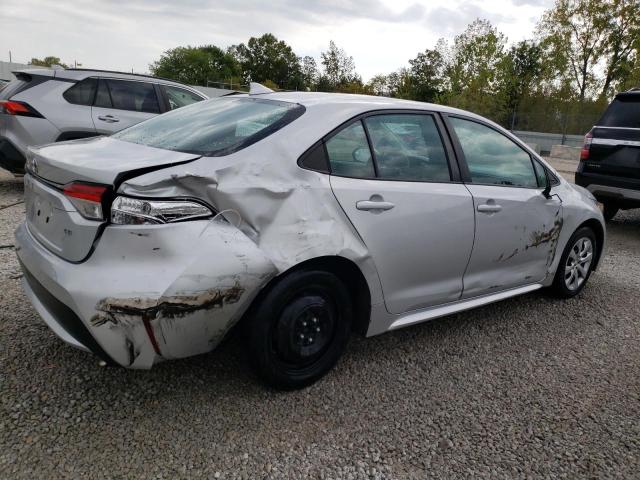 5YFEPMAE3MP220117 - 2021 TOYOTA COROLLA LE 银色 照片 3