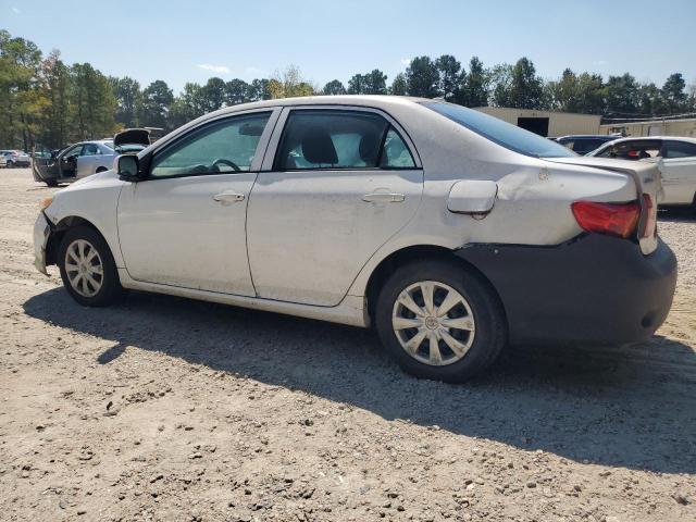 1NXBU4EE0AZ211052 - 2010 TOYOTA COROLLA BASE WHITE photo 2