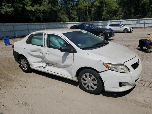 1NXBU4EE0AZ211052 - 2010 TOYOTA COROLLA BASE WHITE photo 4
