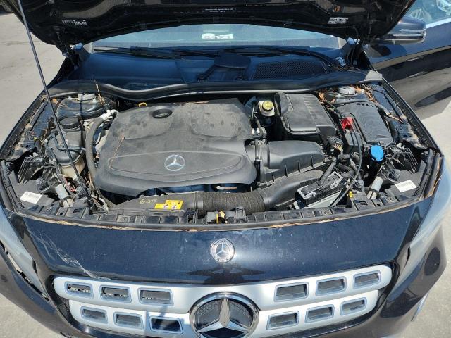 WDCTG4EBXKJ583050 - 2019 MERCEDES-BENZ GLA 250 Negro foto 12