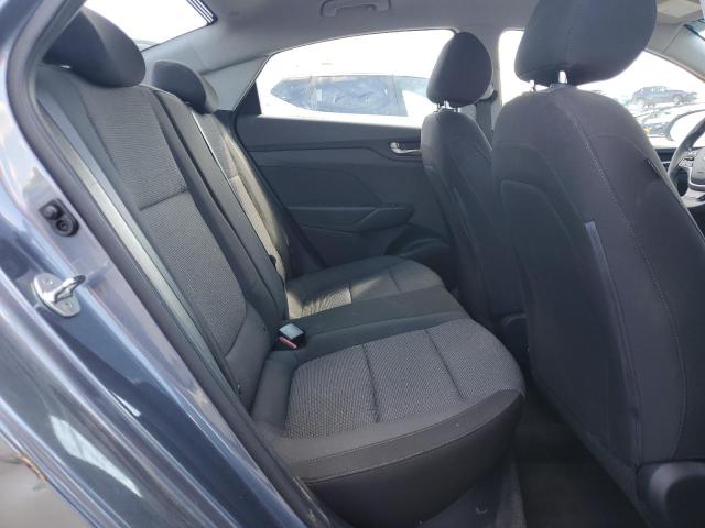 3KPC24A38JE005687 - 2018 HYUNDAI ACCENT SE رمادي صورة 10