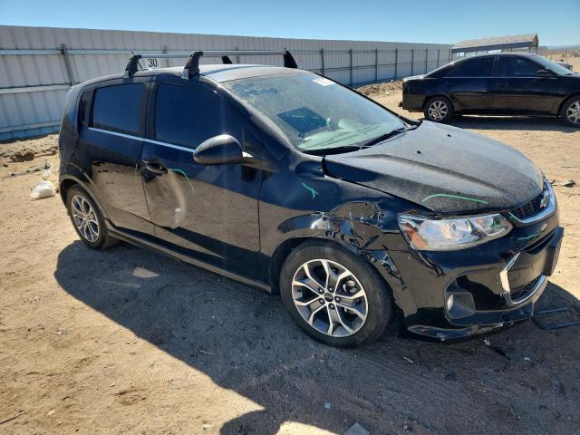 1G1JD6SG3J4128211 - 2018 CHEVROLET SONIC LT BLACK photo 4