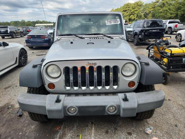 1C4HJWDG1CL197662 - 2012 JEEP WRANGLER U SPORT Srebrny zdjęcie 5