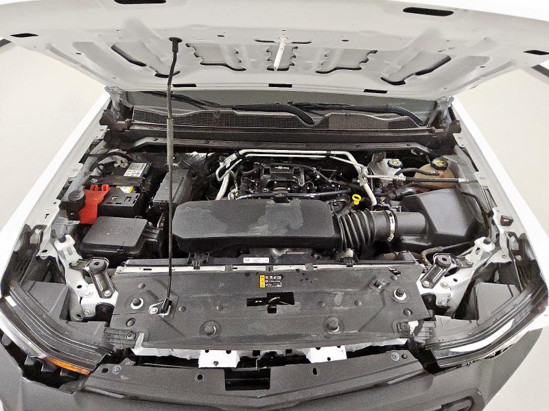 1GCGSBEC0R1126647 - 2024 CHEVROLET COLORADO WHITE photo 11