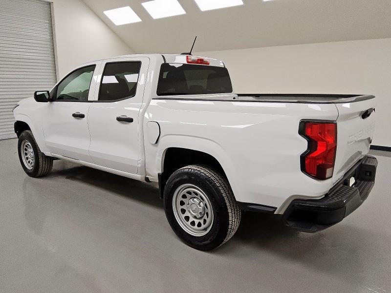 1GCGSBEC0R1126647 - 2024 CHEVROLET COLORADO WHITE photo 2
