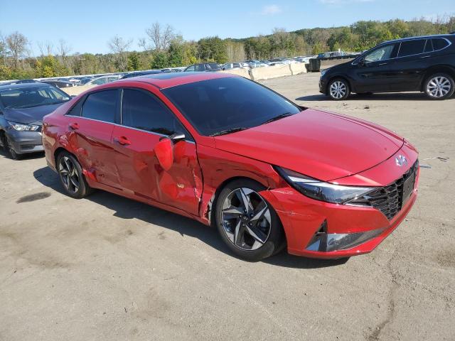 5NPLP4AG3NH073787 - 2022 HYUNDAI ELANTRA LIMITED RED photo 4