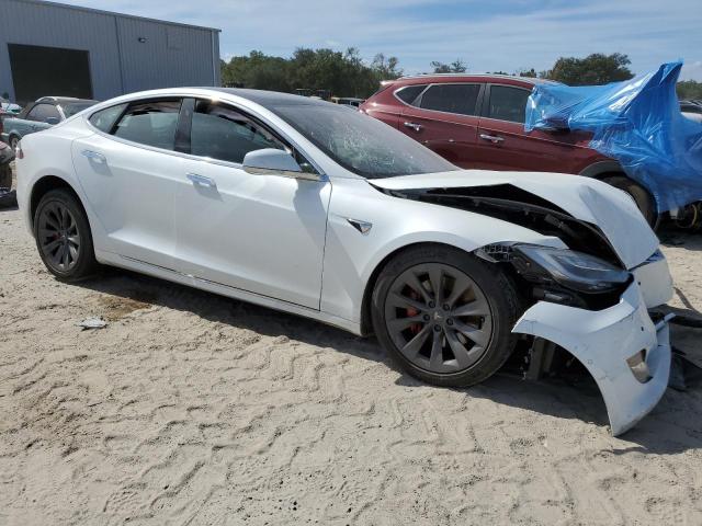 5YJSA1E44LF396026 - 2020 TESLA MODEL S WHITE photo 4