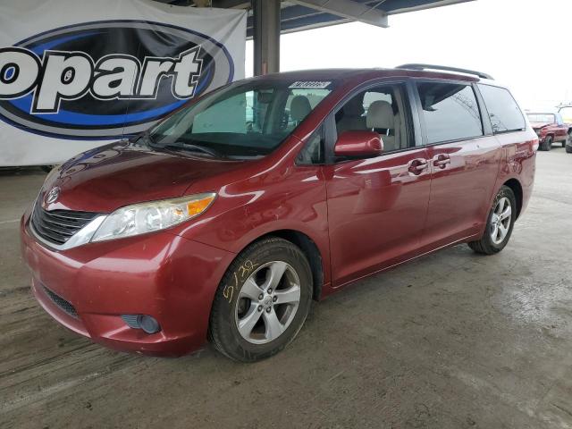 2013 TOYOTA SIENNA LE, 
