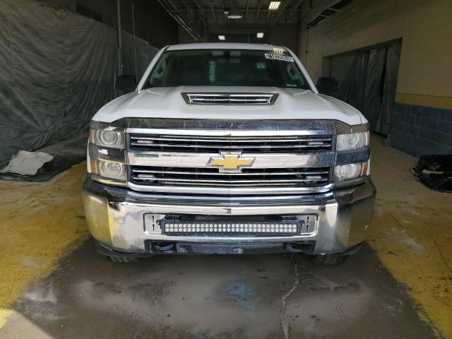 1GC1KUEY6JF172777 - 2018 CHEVROLET SILVERADO K2500 HEAVY DUTY WHITE photo 5