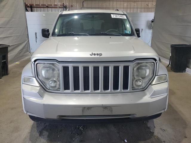 1J8GN28K58W170082 - 2008 JEEP LIBERTY SPORT SILVER photo 5