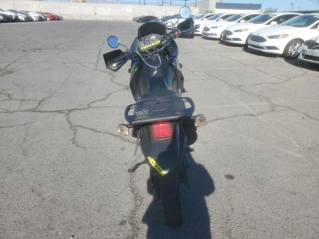 JKAKLEE12HDA90946 - 2017 KAWASAKI KL650 E BLACK photo 4