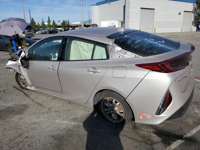 JTDKARFP5J3086002 - 2018 TOYOTA PRIUS PRIM SILVER photo 2