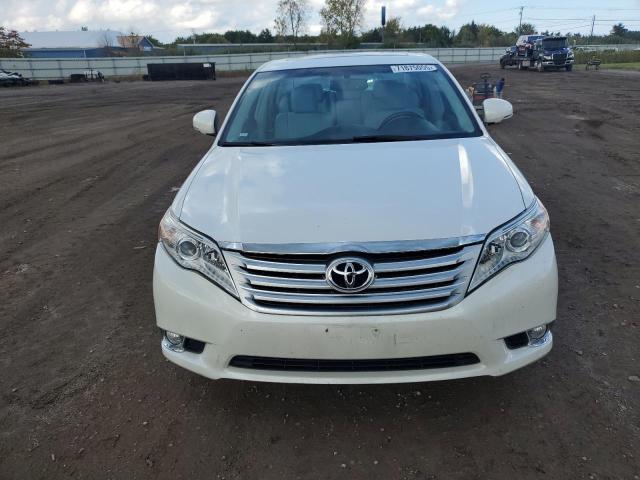 4T1BK3DB3CU455420 - 2012 TOYOTA AVALON BASE Beyaz fotoğraf 5
