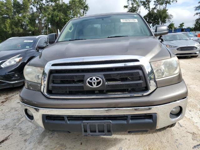5TFUY5F10BX161787 - 2011 TOYOTA TUNDRA DOUBLE CAB SR5 GRAY photo 5
