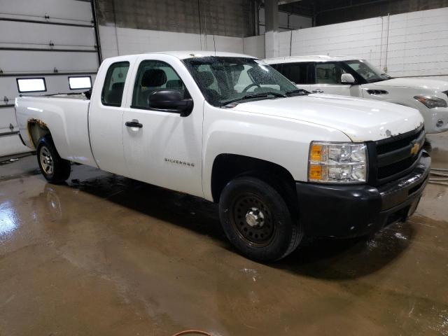 1GCRCPE05DZ218968 - 2013 CHEVROLET SILVERADO C1500 WHITE photo 4