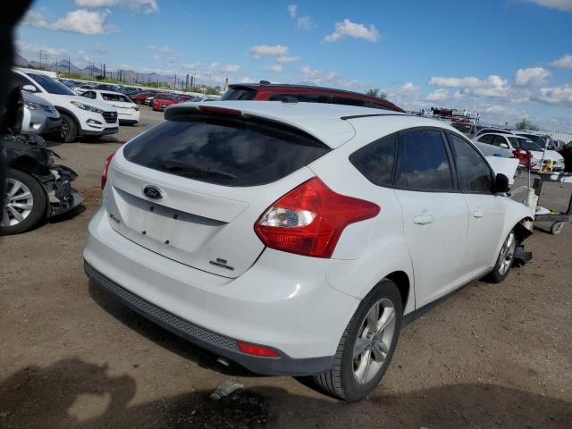 1FADP3K28DL118997 - 2013 FORD FOCUS SE WHITE photo 3