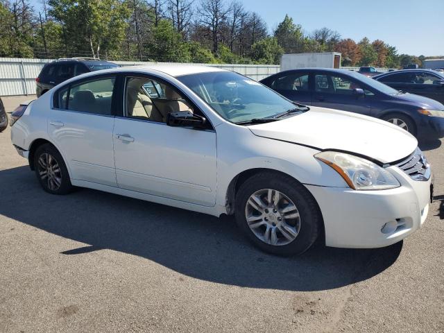 1N4AL2AP2BN515080 - 2011 NISSAN ALTIMA BASE WHITE photo 4