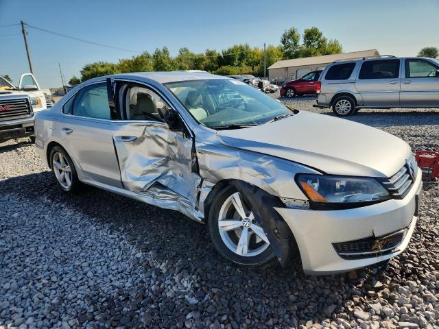 1VWAS7A35EC024457 - 2014 VOLKSWAGEN PASSAT S 银色 照片 4