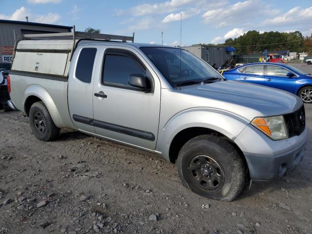 1N6BD06T47C444728 - 2007 NISSAN FRONTIER KING CAB XE SILVER photo 4