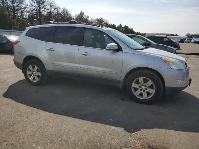 1GNLVGED2AJ260213 - 2010 CHEVROLET TRAVERSE LT SILVER photo 4