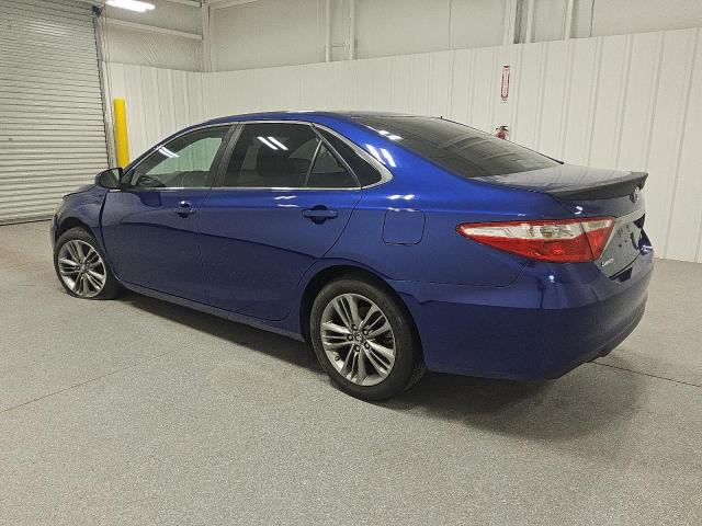 4T1BF1FK1GU610980 - 2016 TOYOTA CAMRY LE BLUE photo 2