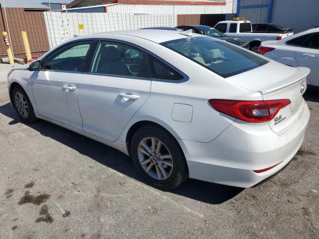 5NPE24AF0GH376088 - 2016 HYUNDAI SONATA SE WHITE photo 2