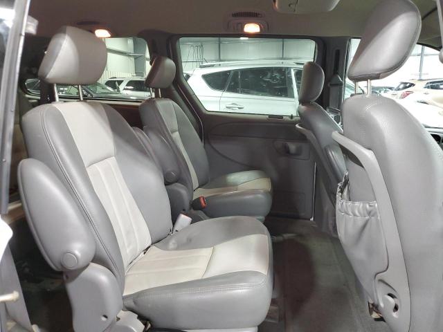 2C4GP54L14R518481 - 2004 CHRYSLER TOWN & COU TOURING SILVER photo 11