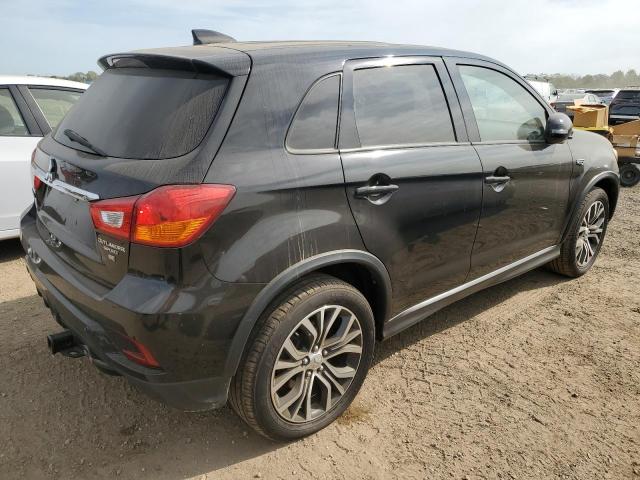JA4AP4AU2KU013119 - 2019 MITSUBISHI OUTLANDER SE შავი ფოტო 3