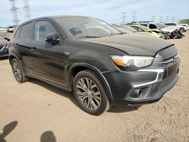 JA4AP4AU2KU013119 - 2019 MITSUBISHI OUTLANDER SE შავი ფოტო 4