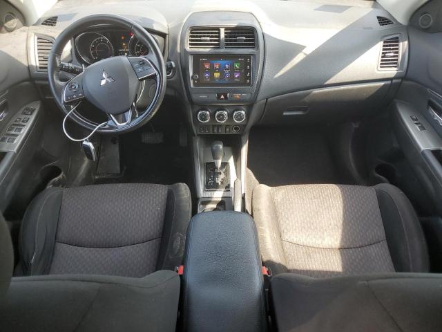 JA4AP4AU2KU013119 - 2019 MITSUBISHI OUTLANDER SE შავი ფოტო 8