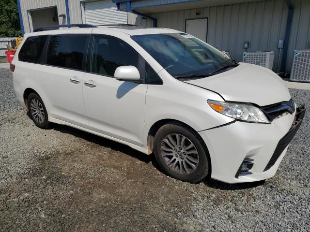 5TDYZ3DC1KS966744 - 2019 TOYOTA SIENNA XLE Biały zdjęcie 4