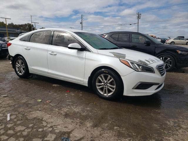 5NPE24AF8GH427384 - 2016 HYUNDAI SONATA SE WHITE photo 4