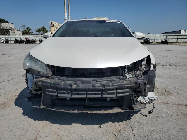 4T1BF1FK7HU317781 - 2017 TOYOTA CAMRY LE WHITE photo 5