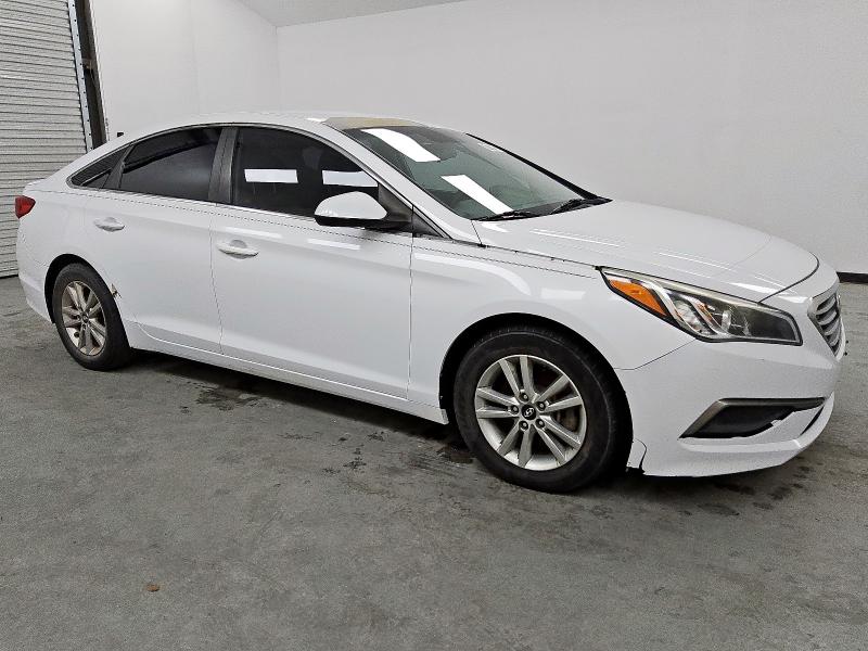 5NPE24AF6GH308197 - 2016 HYUNDAI SONATA SE 白色 照片 4