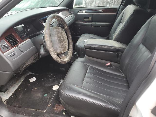 2L1FM88W48X654046 - 2008 LINCOLN TOWN CAR EXECUTIVE WHITE photo 7